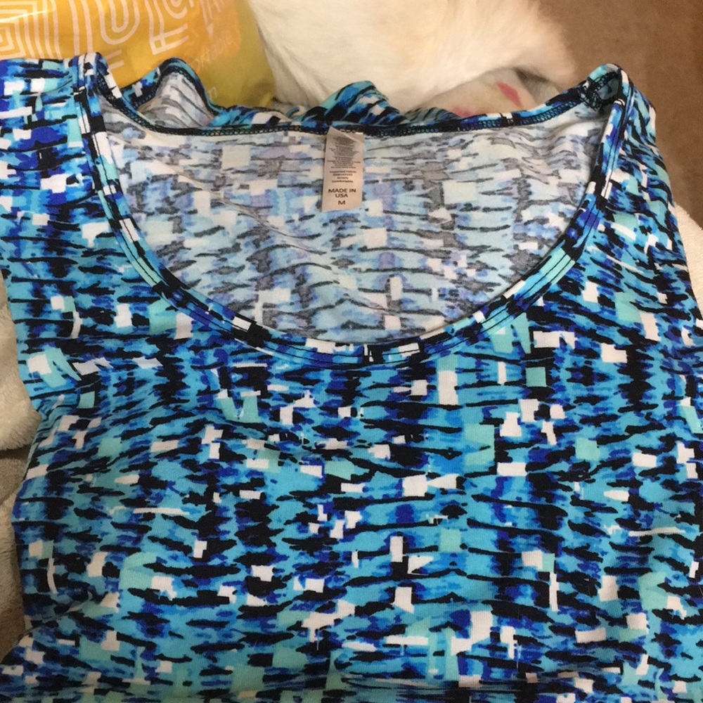 LuLaRoe Perfect tops